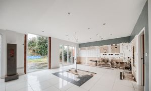 Photo 15- click for photo gallery